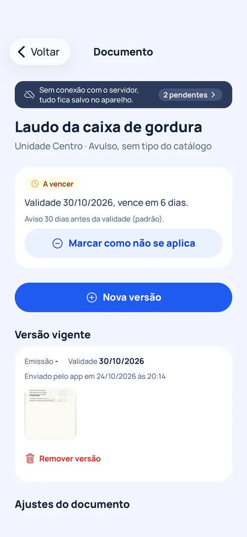 App do HelpCheck com um documento salvo sem conexão, aguardando o envio